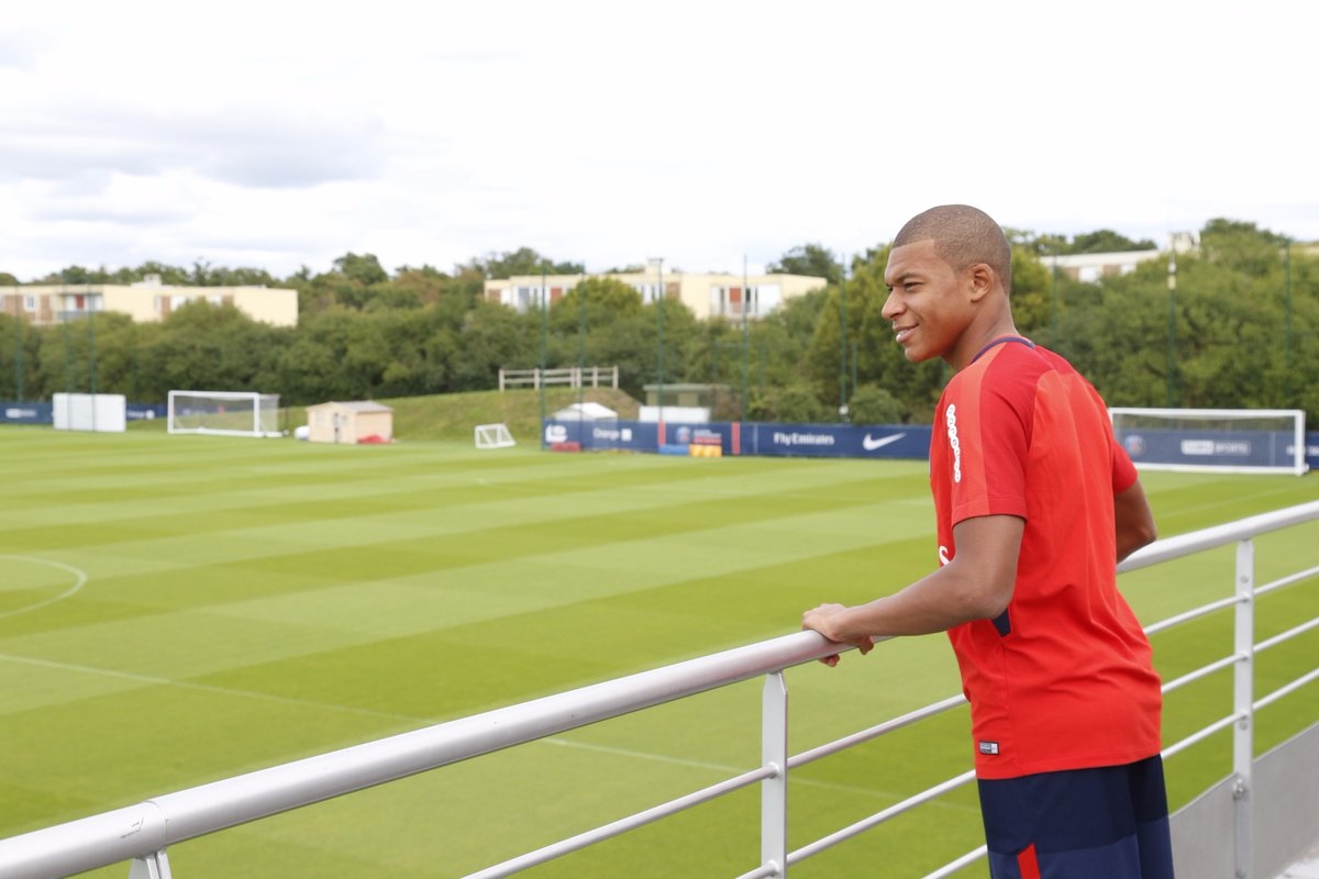 Mbappe xuat hien o PSG anh 3