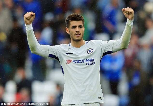 Fan Chelsea loi dung Morata de miet thi nguoi Do Thai hinh anh