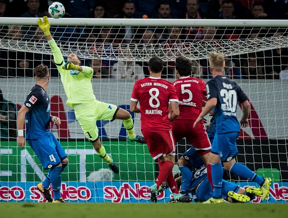 tran Hoffeinhem vs Bayern anh 6