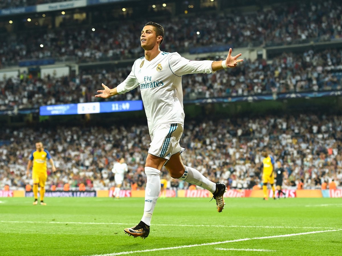 Ronaldo pha 2 ky luc anh 1