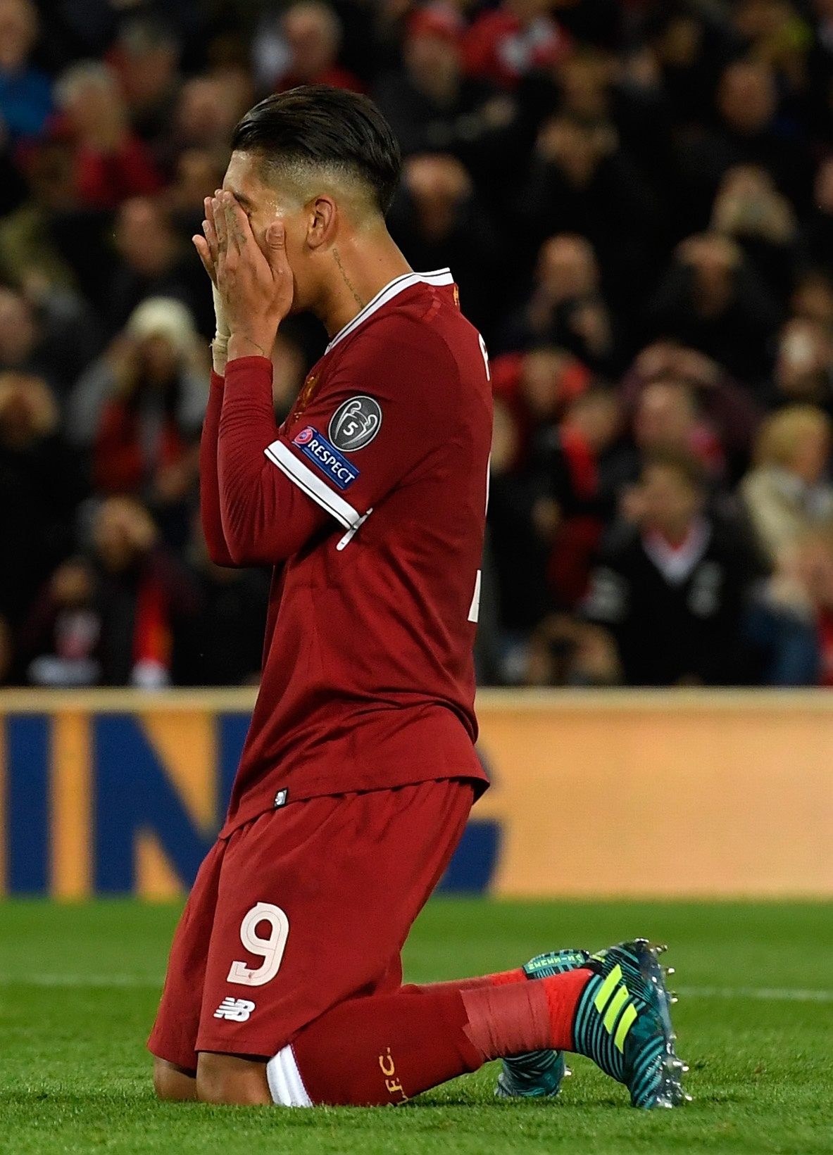 tran Liverpool vs Sevilla anh 10