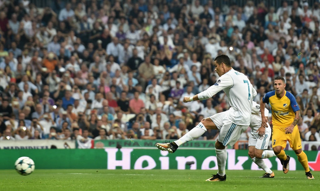 Ronaldo pha 2 ky luc anh 6