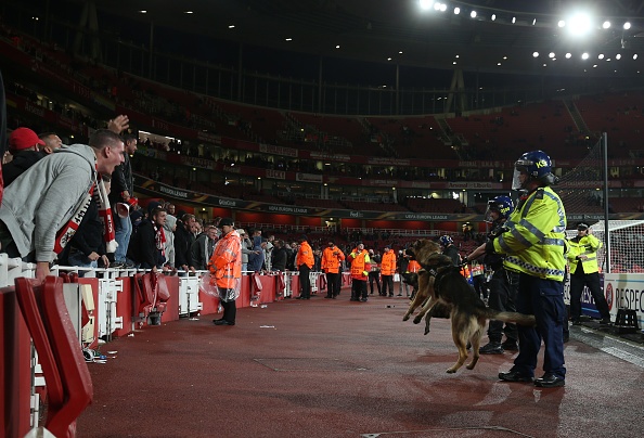 tran Arsenal vs Cologne anh 11