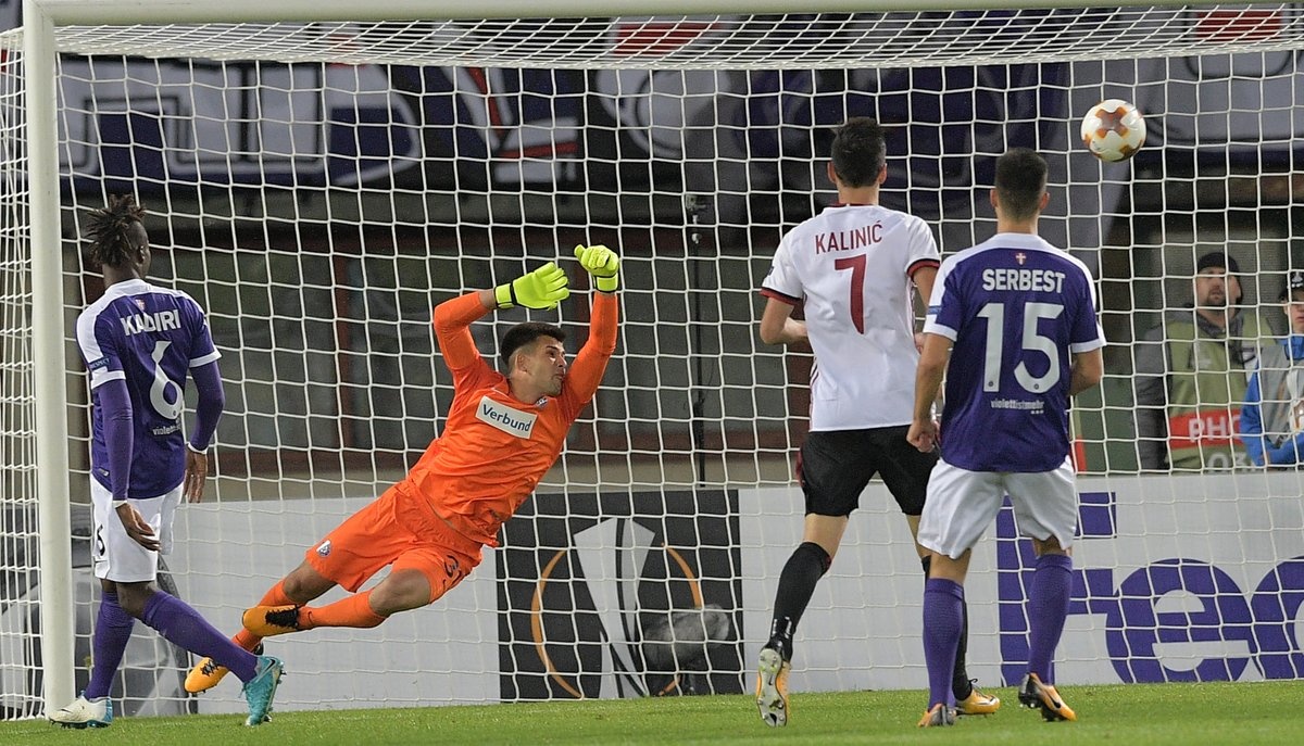 tran Wien vs AC Milan anh 3