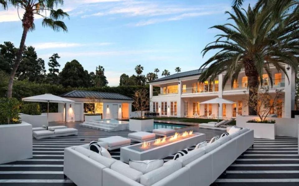 Mayweather tau biet thu anh 1