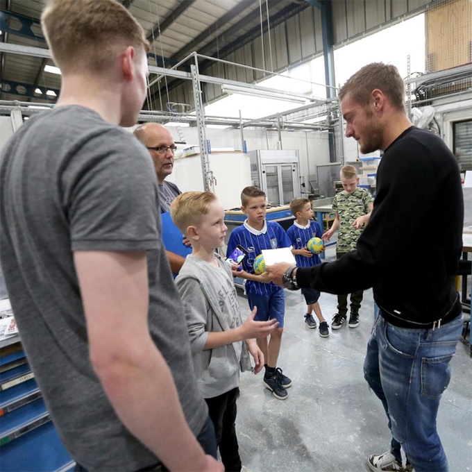 Vardy dan vo ve nha may anh 7