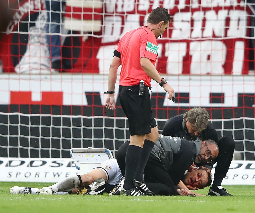 Đội trưởng Stuttgart gãy mũi ảnh 6 Doi truong Stuttgart gay mui anh 6