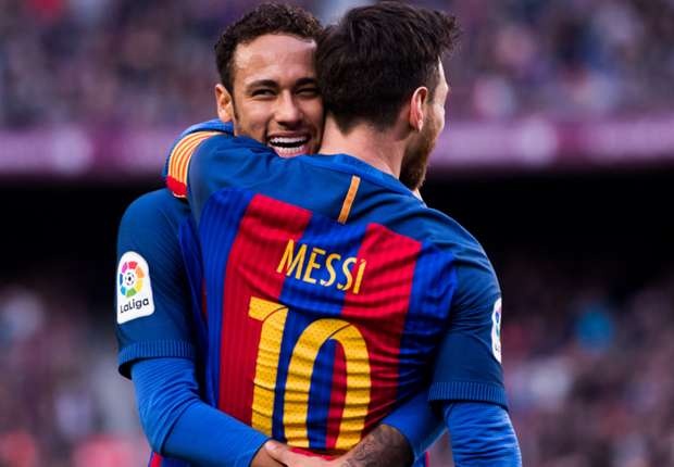 Messi nhuong phat den cho Neymar thang 2/2015 hinh anh