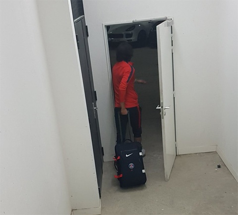 Cavani tranh chấp với Neymar ảnh 1 Cavani tranh chap voi Neymar anh 1