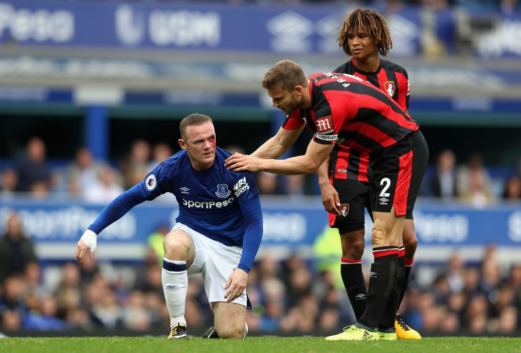 Rooney chay mau anh 2