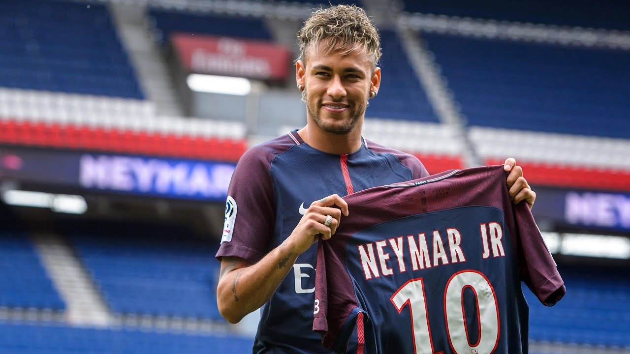 Neymar nhan luong thu nhi the gioi, song nhu ong vua o Paris hinh anh
