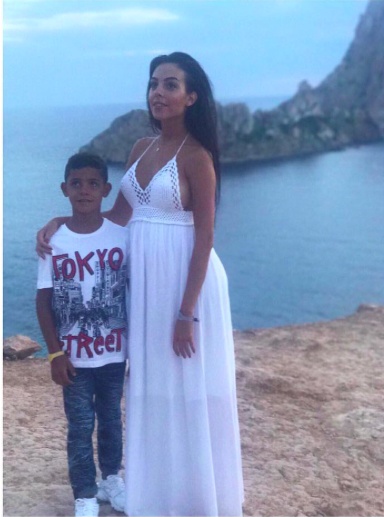 Ronaldo tau sieu xe anh 4