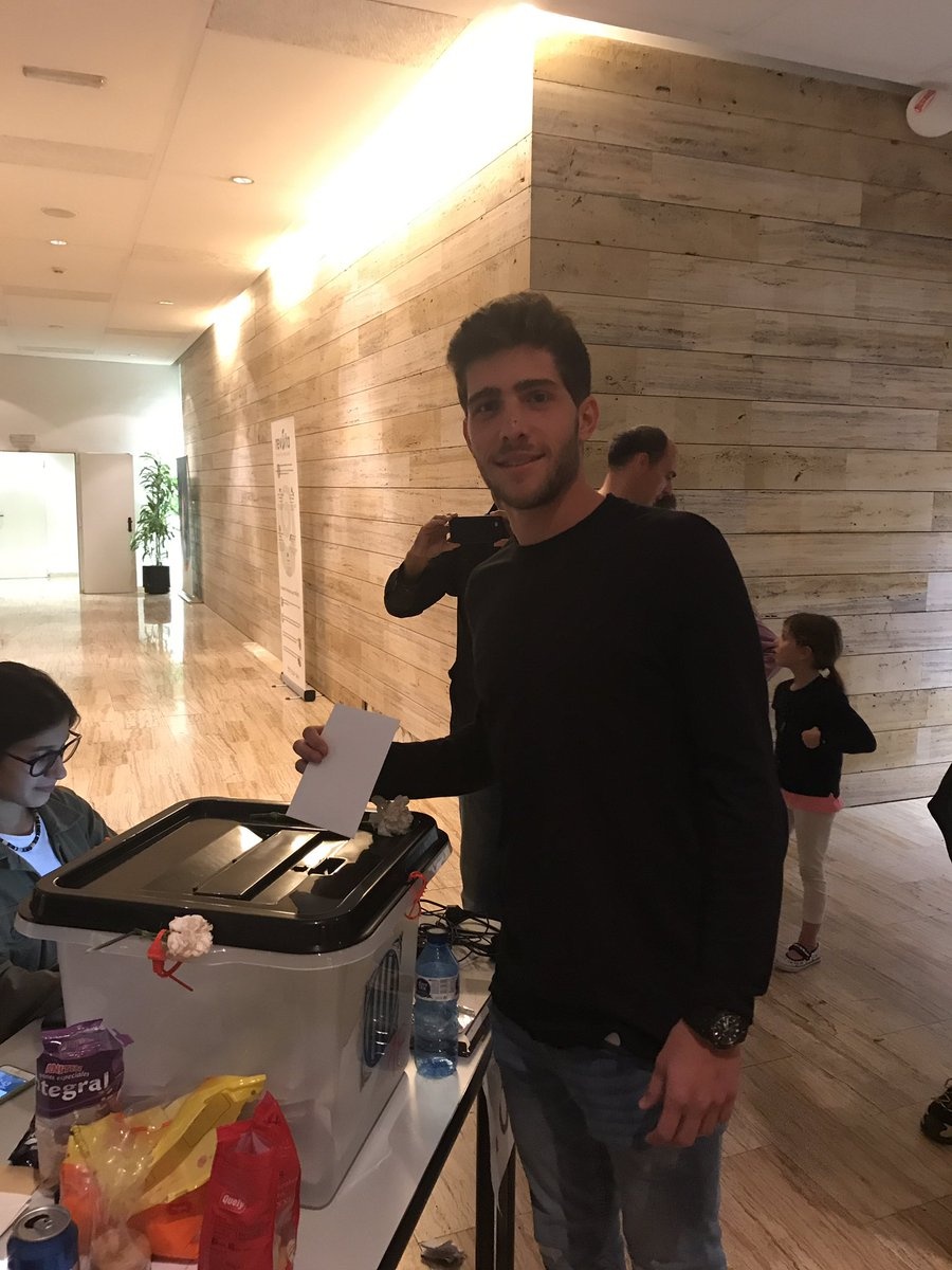 Pique phát biểu ảnh 3 Pique phat bieu anh 3