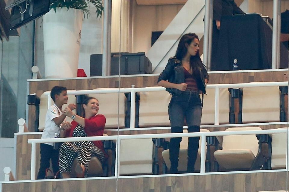 Ronaldo tau sieu xe anh 1