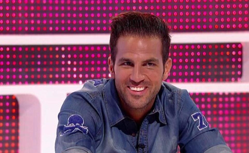 Fabregas thu nhan nem pizza vao mat Sir Alex hinh anh