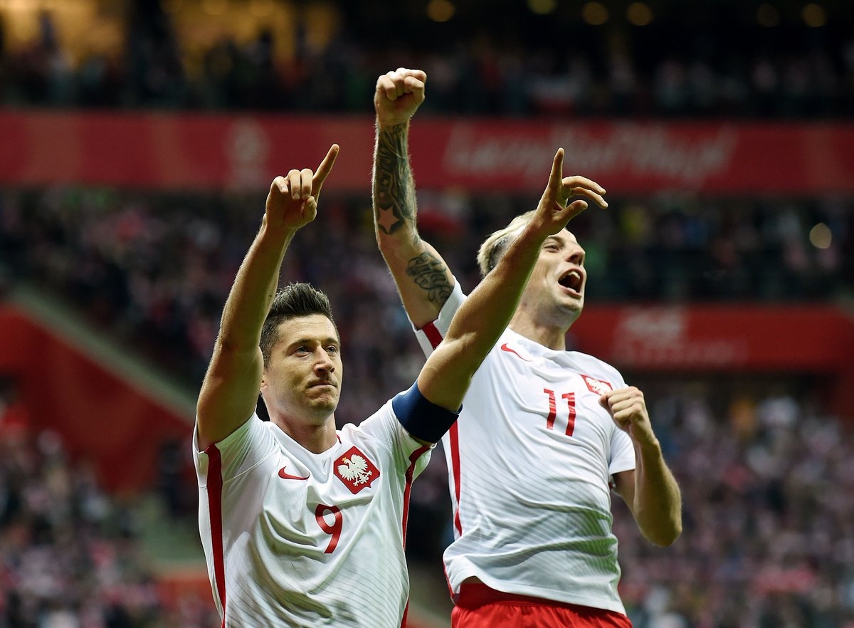 Highlights Armenia 1-6 Ba Lan hinh anh