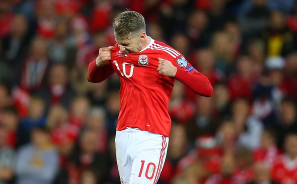 Gareth Bale va dong doi chinh thuc o nha xem World Cup hinh anh