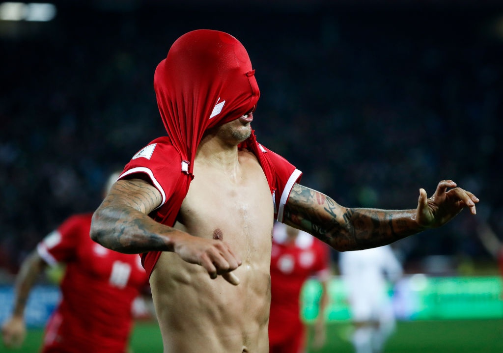 Serbia gianh ve du World Cup anh 2