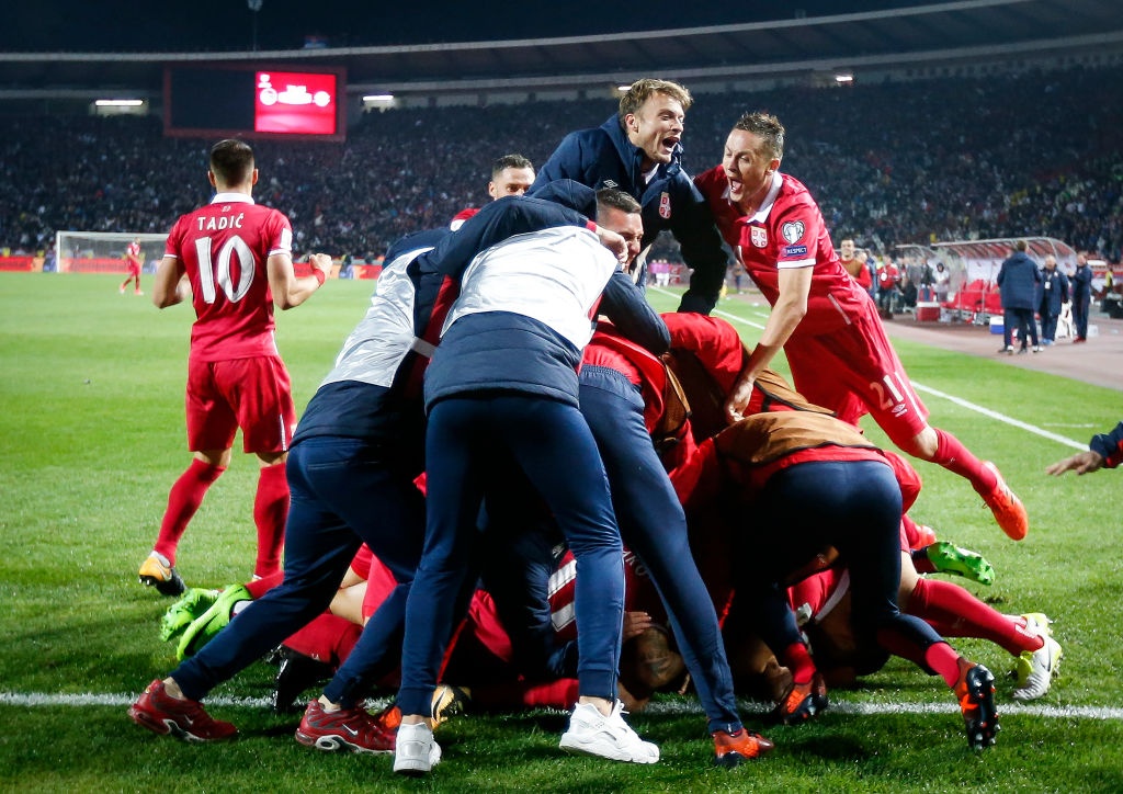 Serbia gianh ve du World Cup anh 4