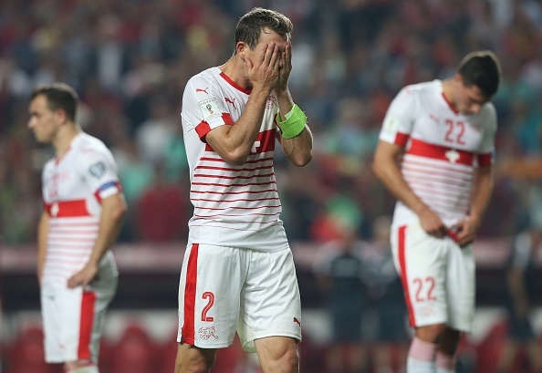 Thuy Si lap 'thanh tich' lich su o vong loai chau Au hinh anh