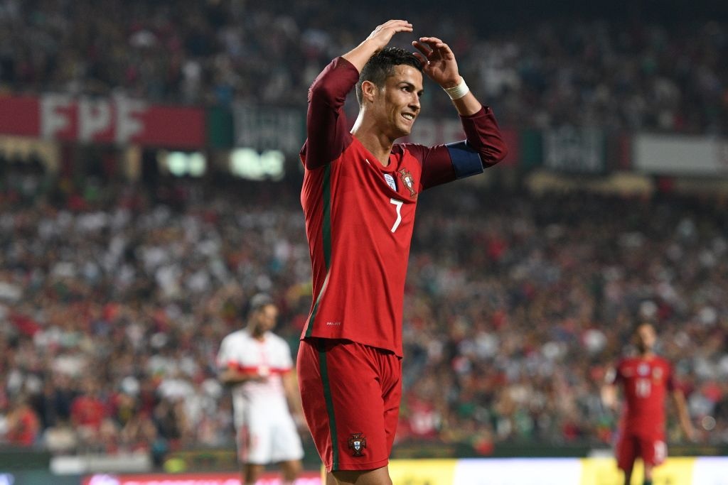 tran Bo Dao Nha 2-0 Thuy Si anh 8