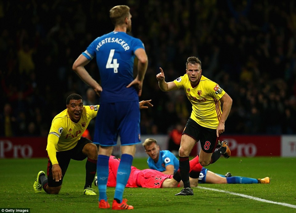 tran Watford vs Arsenal anh 5