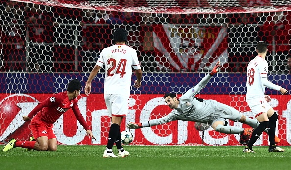 tran Spartak 5-1 Sevilla anh 6