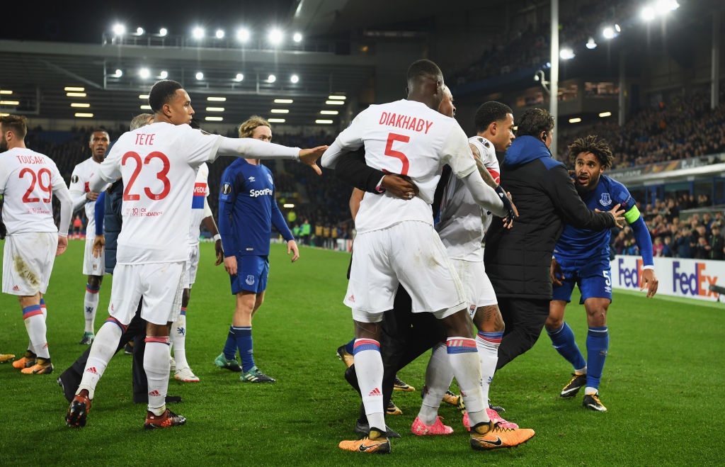 tran Everton 1-2 Lyon anh 8