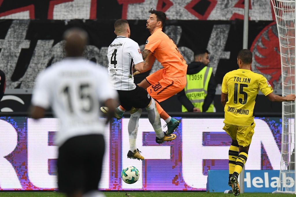 tran Frankfurt 2-2 Dortmund anh 3