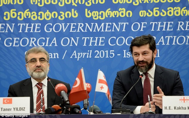 cuu trung ve Milan dac cu thi truong anh 3