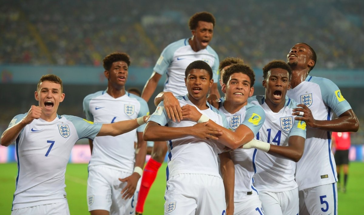 Vui dap Tay Ban Nha 5-2, tuyen Anh vo dich U17 the gioi hinh anh