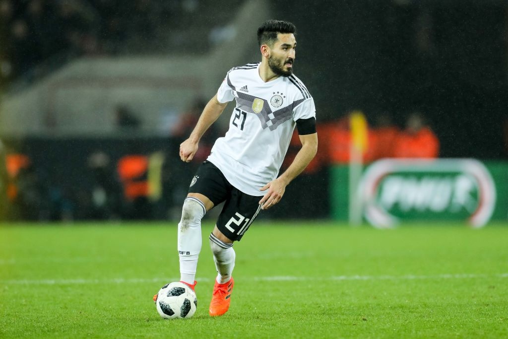 Guendogan chan thuong anh 24