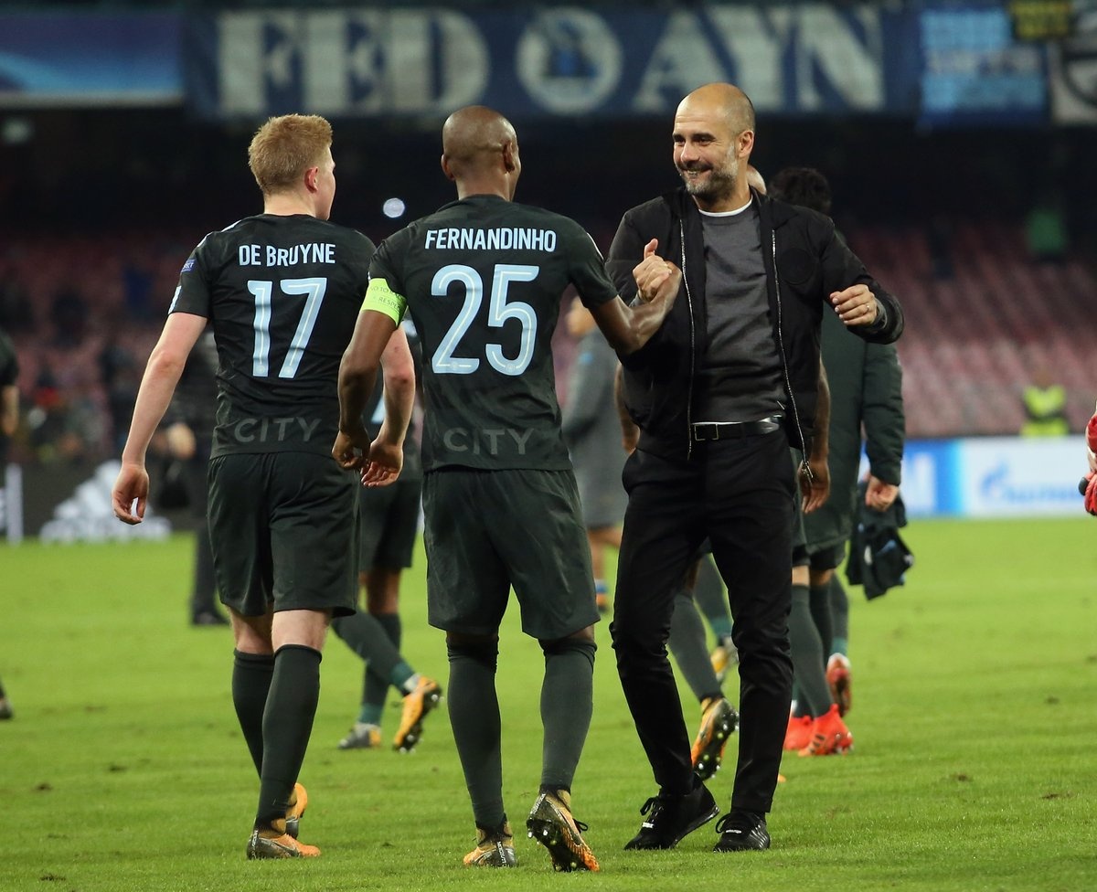 tran Napoli 2-4 Man City anh 13