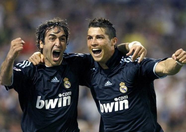 Vuot Raul, Ronaldo kien tao nhieu nhat lich su Real hinh anh