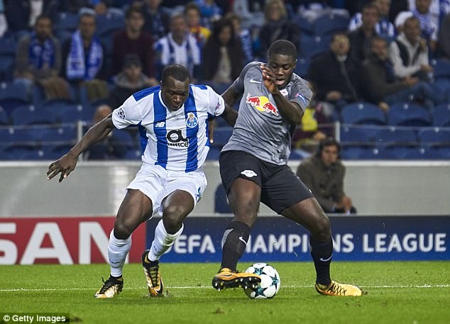 Barca xem gio 2 cau thu MU anh 4