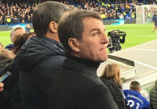 'Diep vien' Barca ngoi khan dai xem gio 2 cau thu MU hinh anh