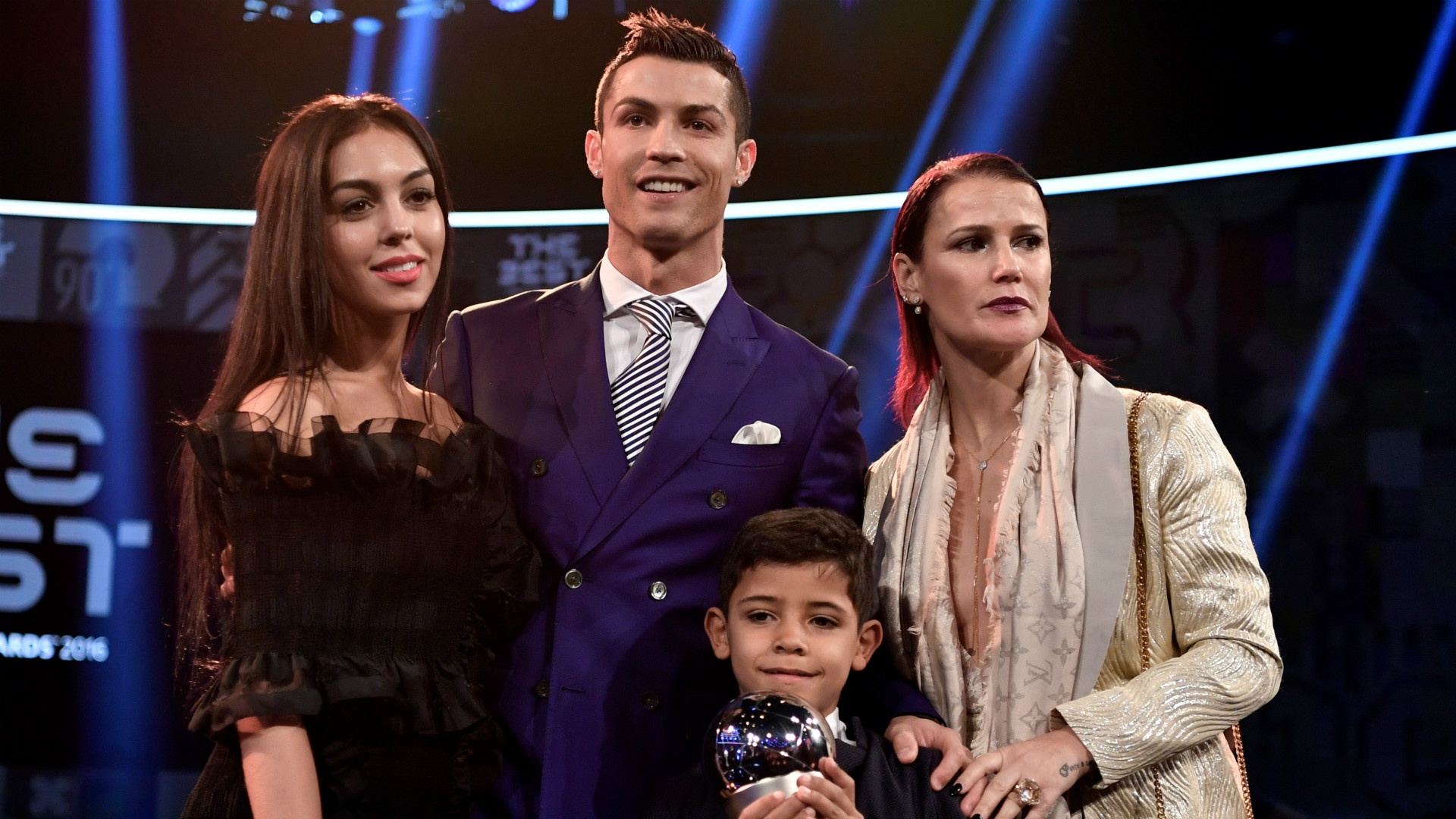 Ronaldo đón con thứ tư ảnh 3 Ronaldo don con thu tu anh 3