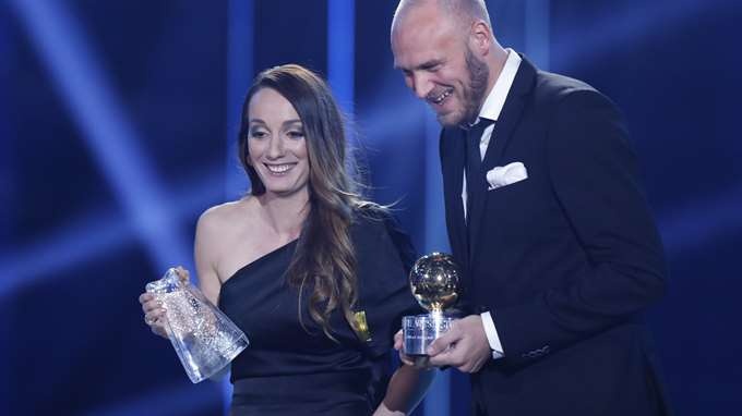 Ibra mất giải cầu thủ hay nhất Thụy Điển ảnh 2 Ibra mat giai cau thu hay nhat Thuy Dien anh 2