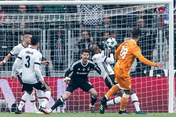 tran Besiktas 1-1 Porto anh 4