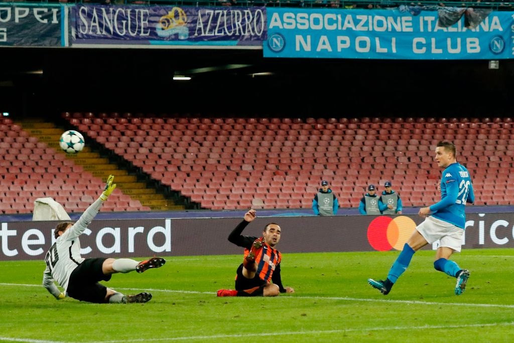 tran Napoli vs Shakhtar Donetsk anh 5