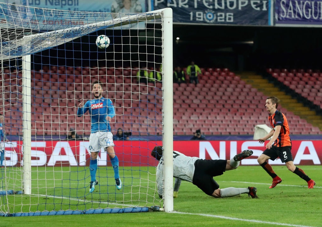 tran Napoli vs Shakhtar Donetsk anh 6