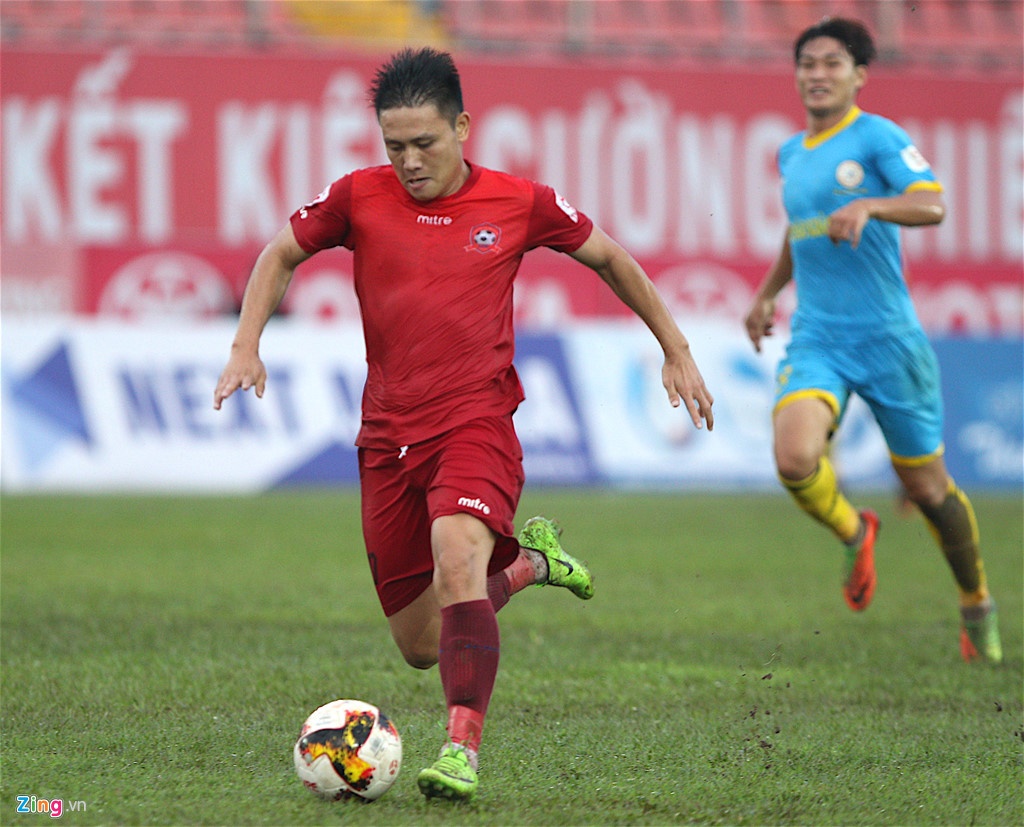 nhung cau thu bi phat the nhieu nhat V.League anh 5