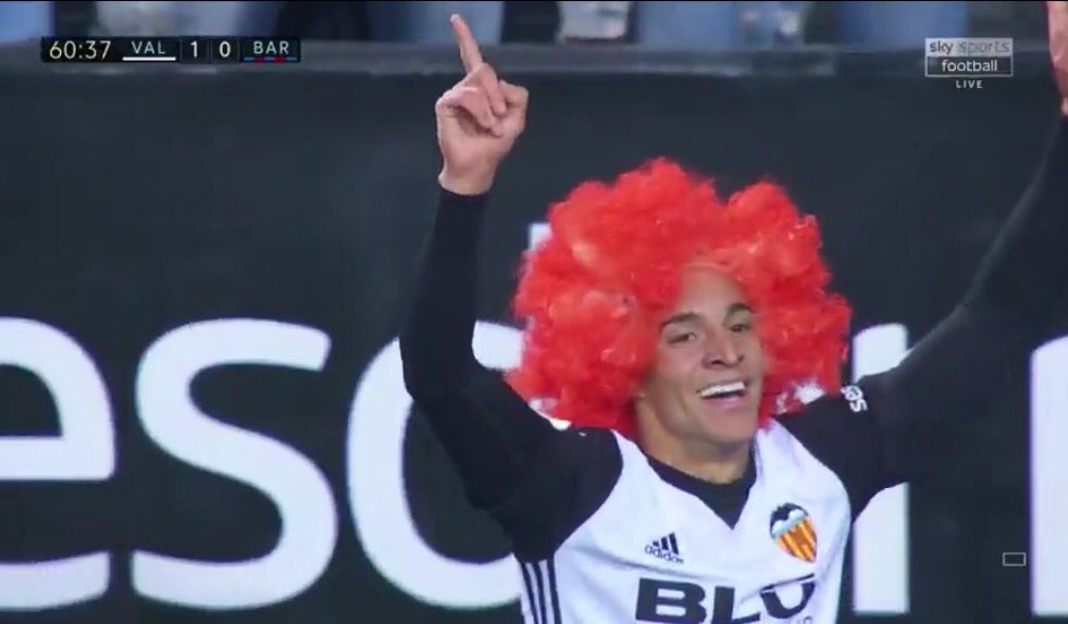 tran Valencia vs Barca anh 6