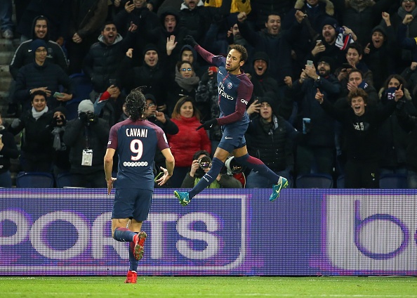 Neymar nhuong phat den cho Cavani anh 5