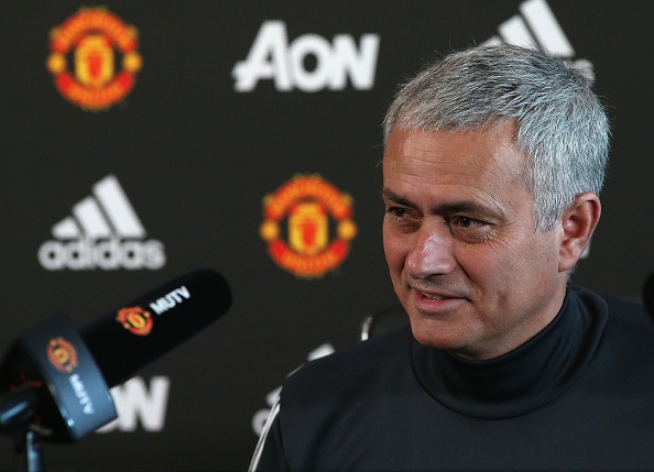 Mourinho mia mai Arsenal 2 lan, khen De Gea hay nhat the gioi hinh anh