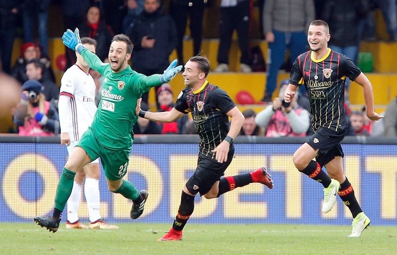 tran Benevento 2-2 AC Milan anh 6