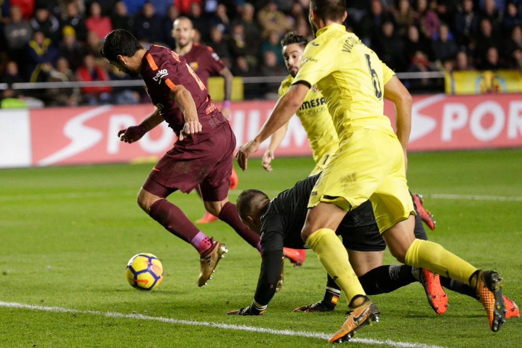 tran Villarreal 0-2 Barcelona anh 7