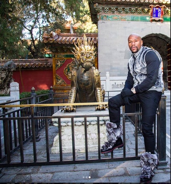 Mayweather di du lich anh 6