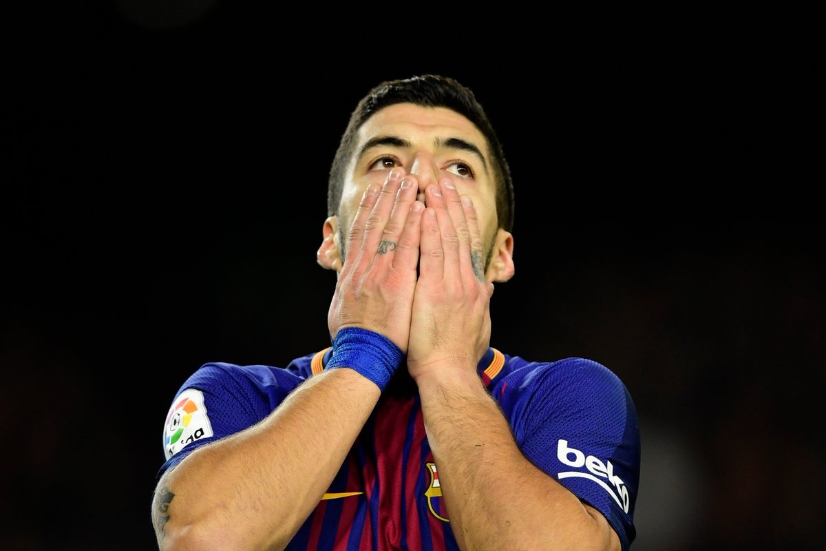 Barca tao thanh tich chua xuat hien trong the ky 21 hinh anh