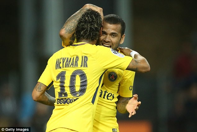 Bang nhom Brazil lam dai ca phong thay do, pha nat PSG? hinh anh